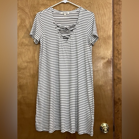 Billabong Long Ago Lace Up Modal T Shirt Dress L - Picture 2 of 7